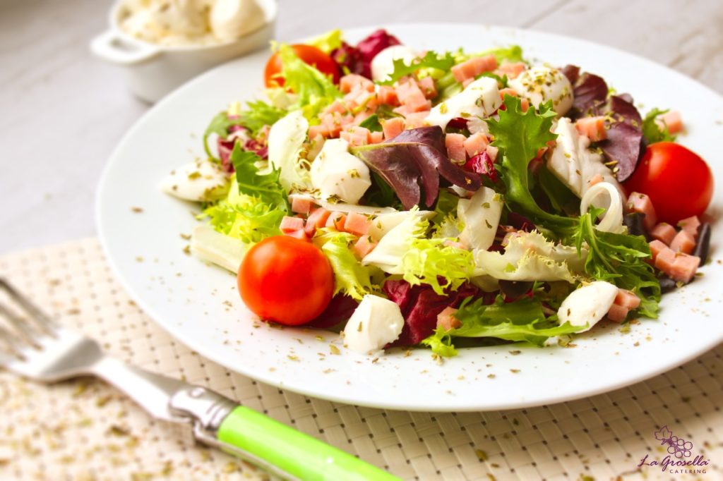 Ensalada verde con jamón york y mozzarella La Grosella® Comida para