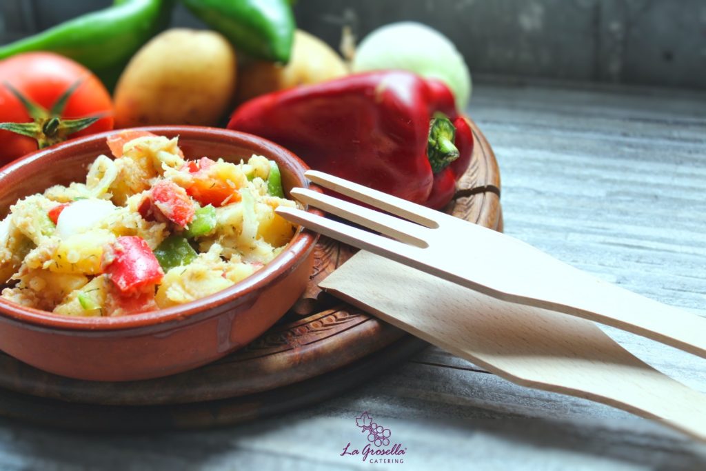 Ensalada de patata con atún en escabeche