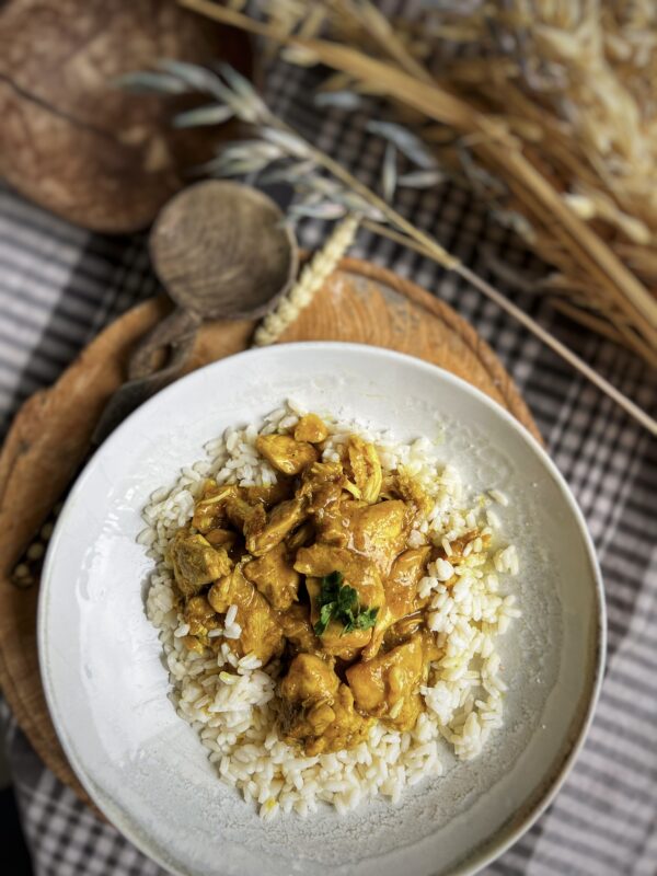 Ragú de pollo al curry amarillo