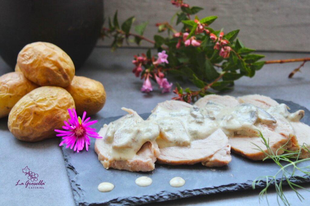 Tiras de aguja con salsa Strogonoff de champiñones