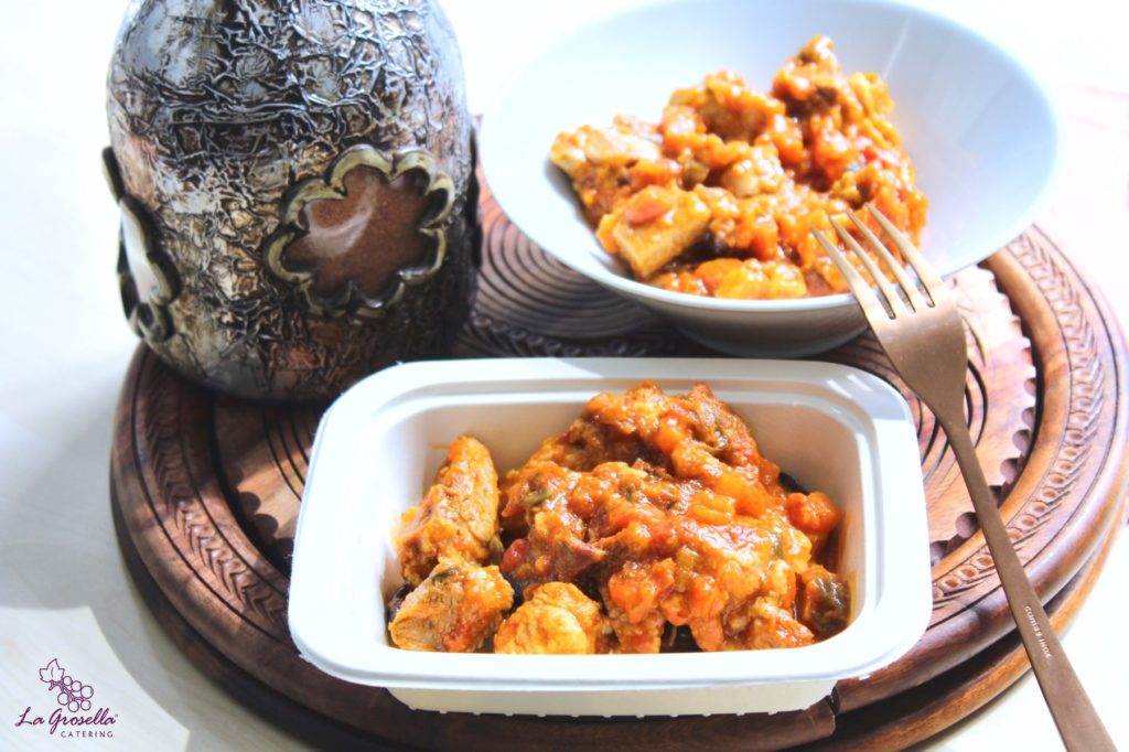 Albóndigas de pollo con salsa de verduras y Ras Hanout
