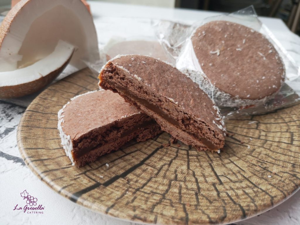 Alfajor de dulce de leche con chocolate extra