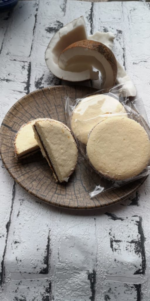 Alfajor de dulce de leche con chocolate extra