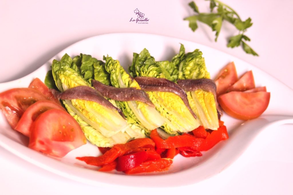 Ensalada de cogollos con anchoas