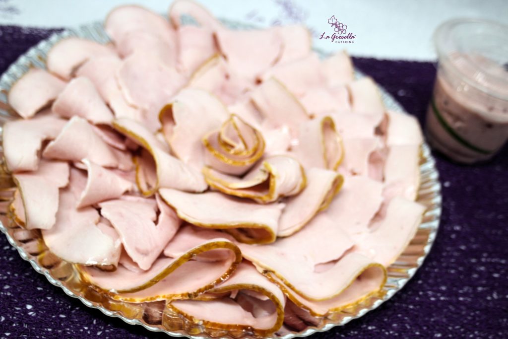 Pechuga de pavo con salsa de frutos silvestres