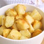 Comida a domicilio - Patatas en dados al ajillo y pimentón