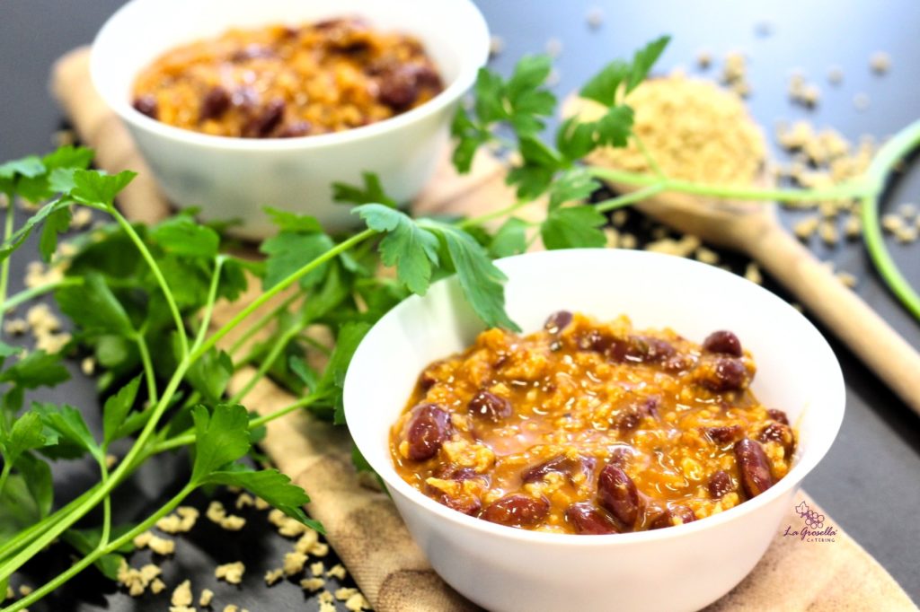 Chili vegano de alubias pintas y soja texturizada
