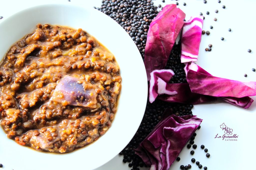 Lentejas Beluga estofadas con verduras