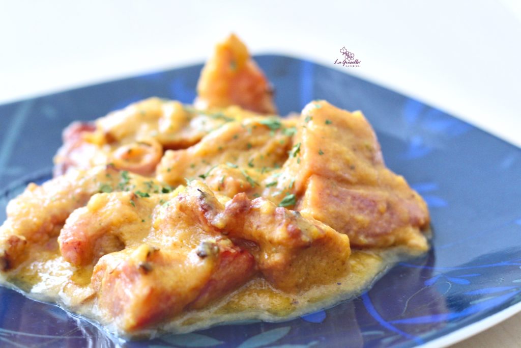 Ragú de pavo con salsa de membrillo y zanahoria