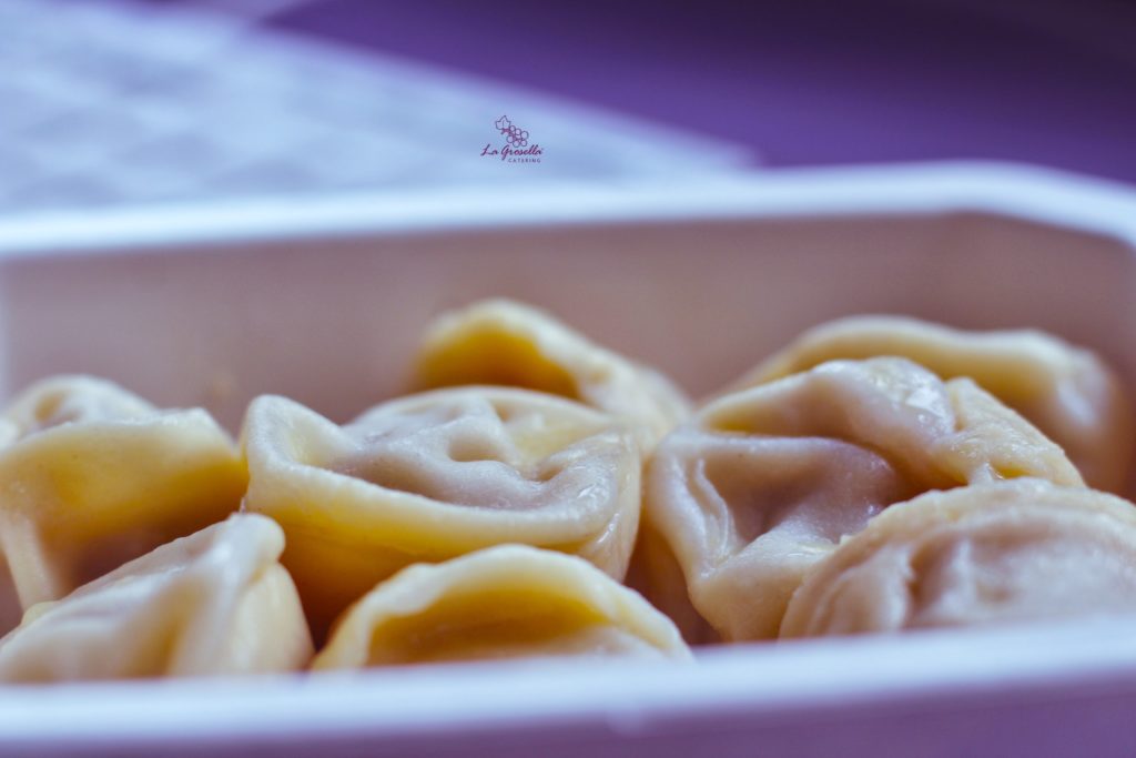 Mini tortellini rellenos de carne