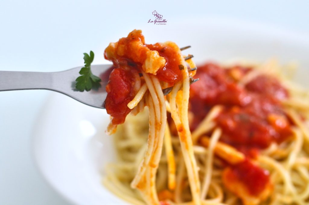 Tallarines con salsa arrabiata