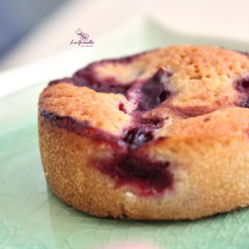 Financier de cerezas
