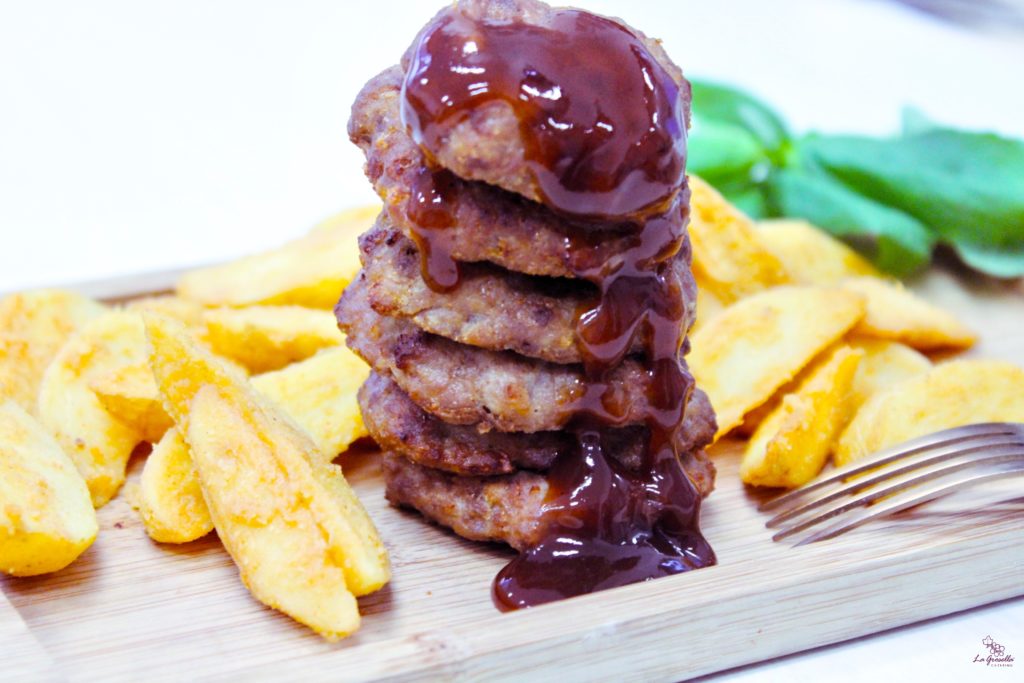 Mini hambuguesas con salsa barbacoa