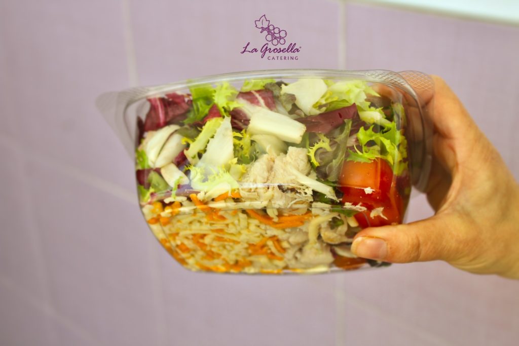 Ensalada verde con pavo y manzana