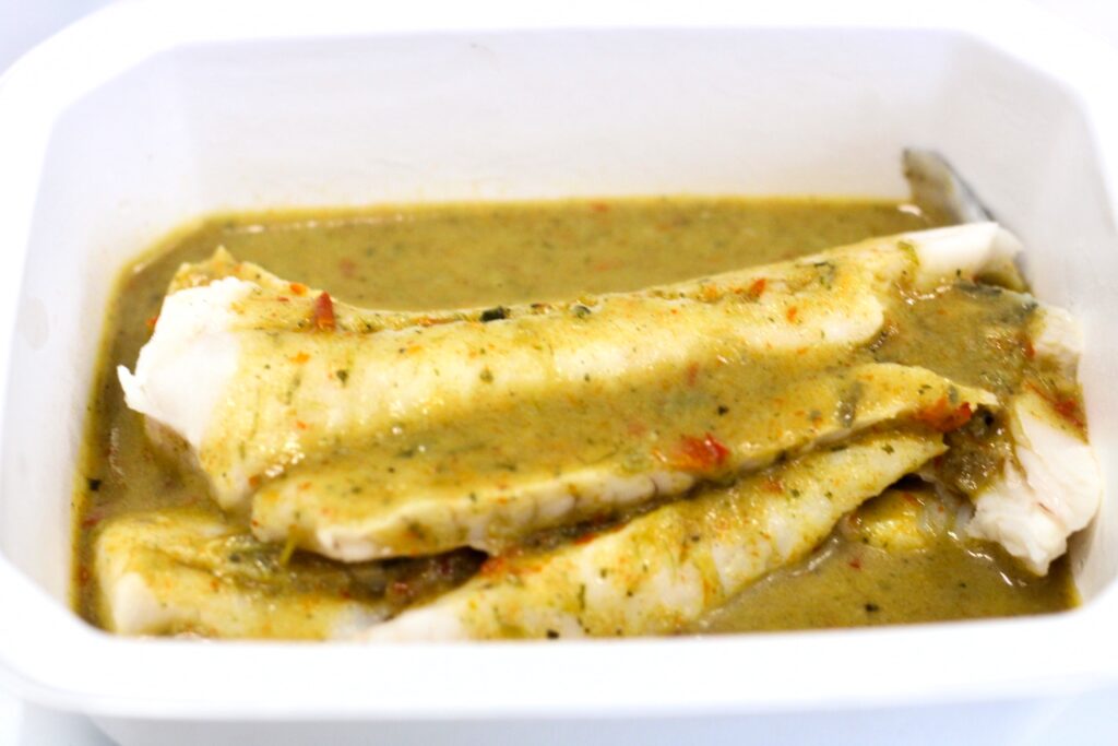 Merluza al curry verde