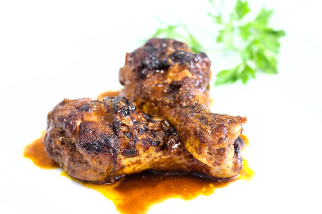 Jamoncitos de pollo glaseados al estilo criollo