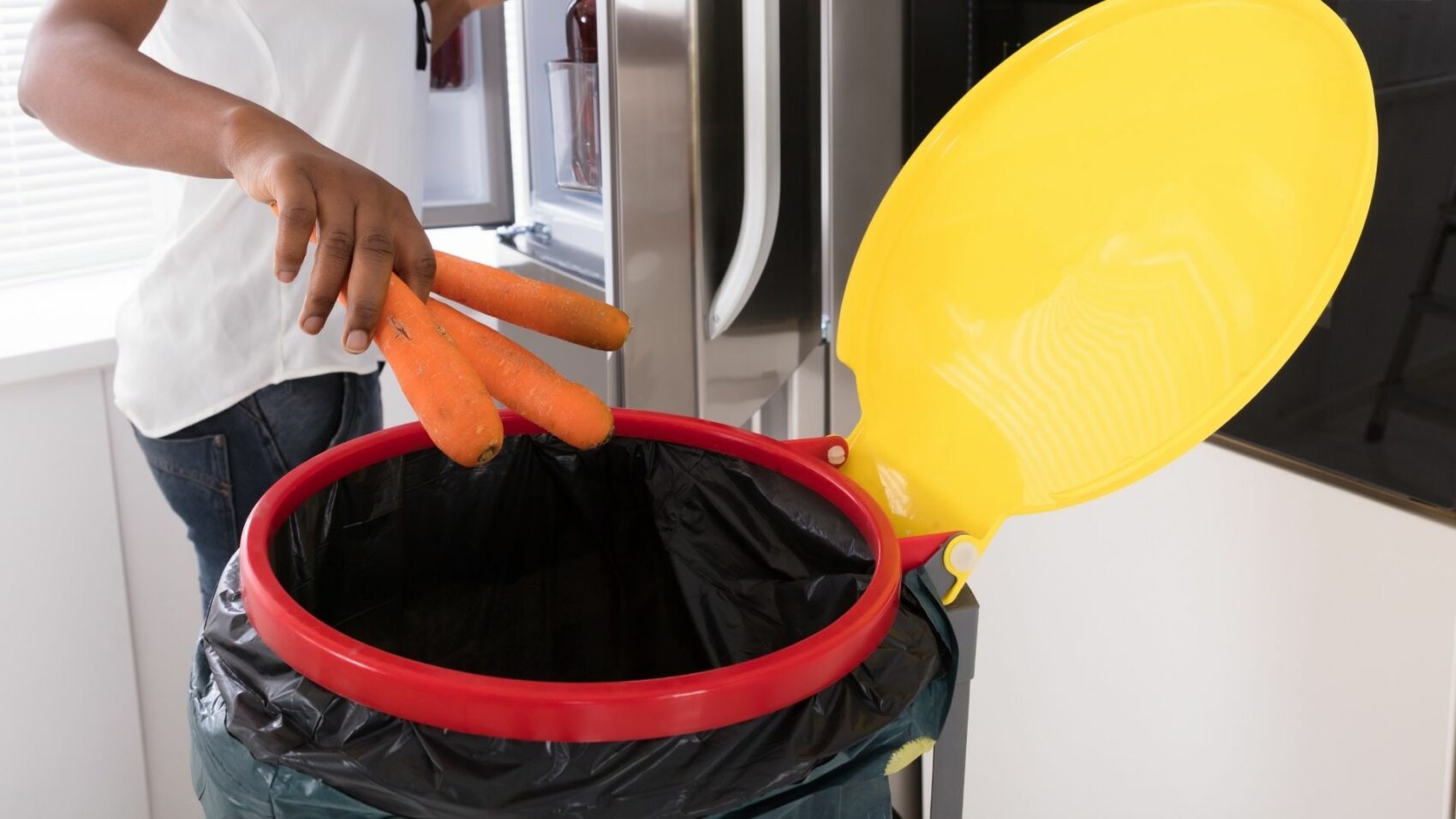 Descubre los alimentos que más tiramos a la basura