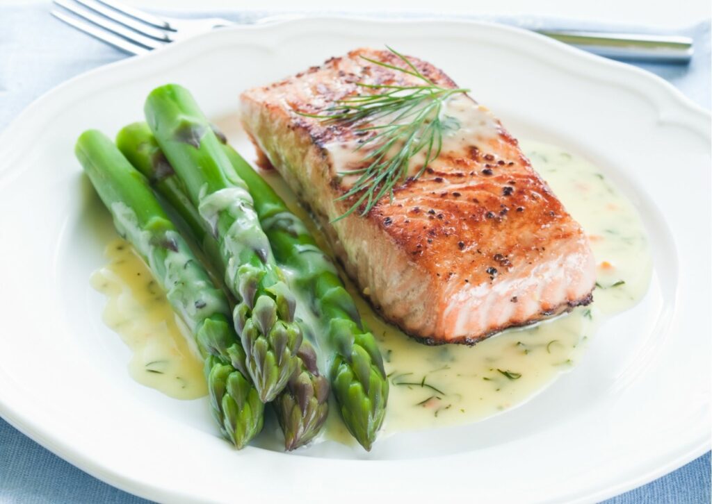 Salmón a la sidra