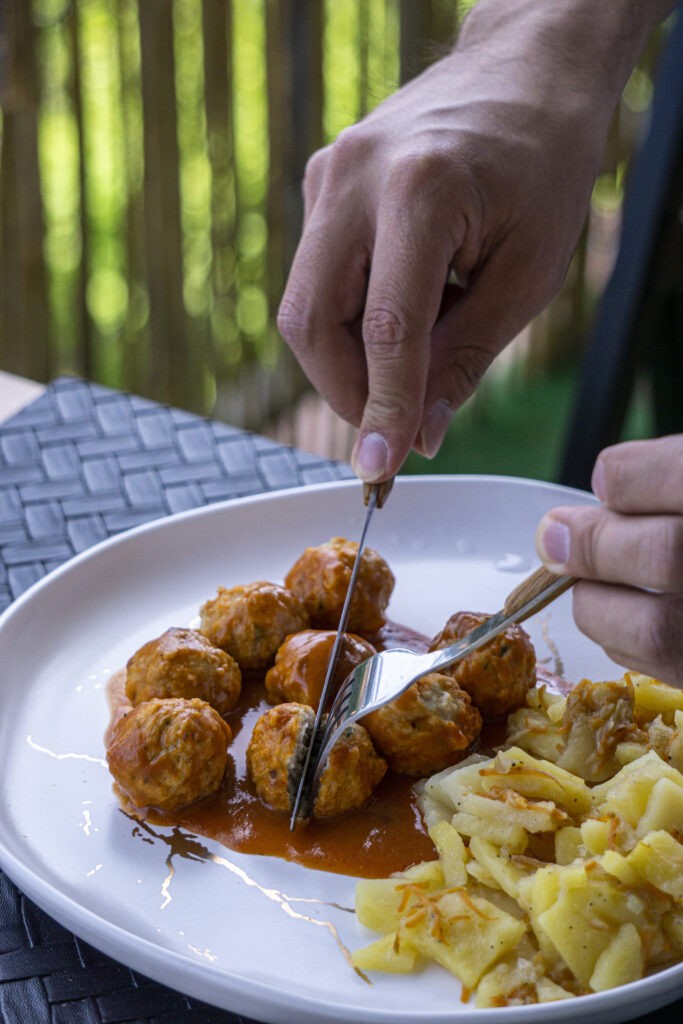 Mini albóndigas en salsa mixta
