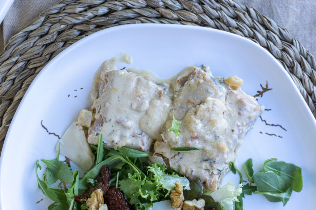 Salmón noruego con salsa de naranja y calabaza