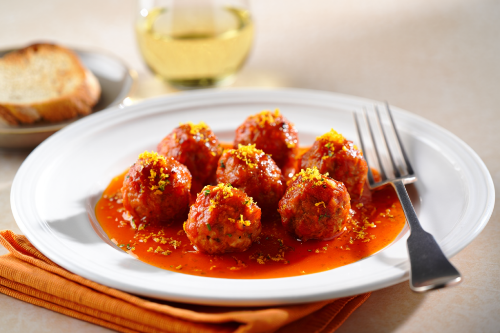 Mini albóndigas con salsa de naranja y tomate