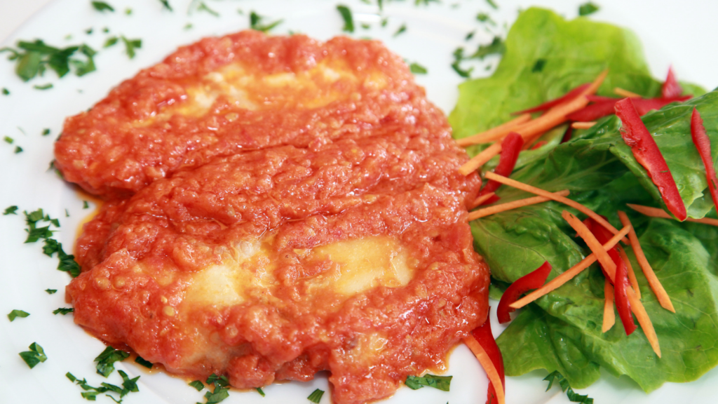 Gallineta con salsa de tomate