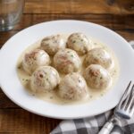 Comida a domicilio - Albóndigas suecas con salsa suave de nata